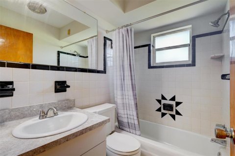 Villa ou maison à louer à Tarpon Springs, Floride: 3 chambres, 153.47 m2 № 1761351 - photo 24