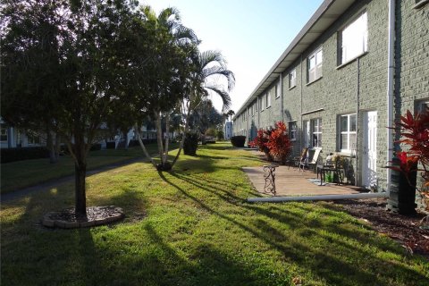 Copropriété à louer à Saint Petersburg, Floride: 1 chambre, 71.07 m2 № 2436706 - photo 3