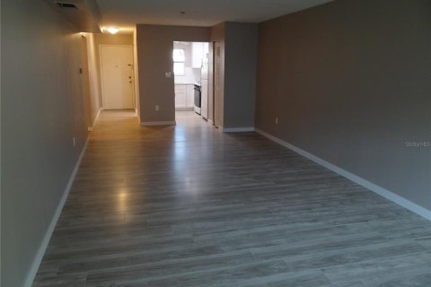 Copropriété à louer à Saint Petersburg, Floride: 1 chambre, 71.07 m2 № 2436706 - photo 10