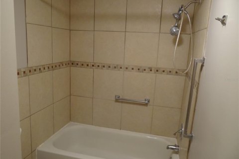 Copropriété à louer à Saint Petersburg, Floride: 1 chambre, 71.07 m2 № 2436706 - photo 13
