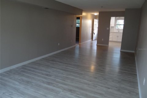 Copropriété à louer à Saint Petersburg, Floride: 1 chambre, 71.07 m2 № 2436706 - photo 11