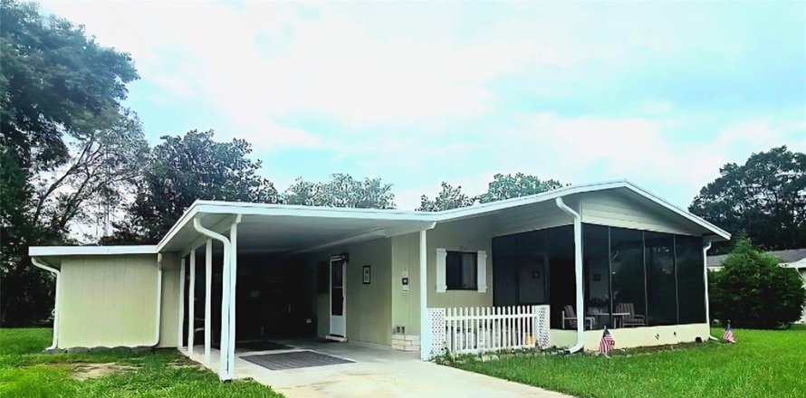 House in Ocala, Florida 2 bedrooms, 95.13 sq.m. № 1820730