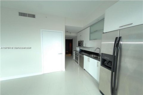 Copropriété à louer à Miami, Floride: 1 chambre, 57.6 m2 № 2040075 - photo 2