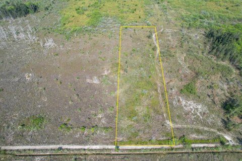 Propiedad comercial en venta en Kendall, Florida № 2011158 - foto 9