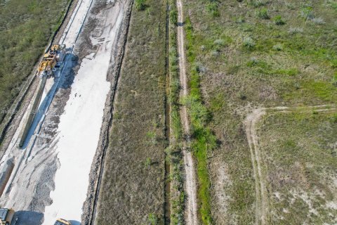 Propiedad comercial en venta en Kendall, Florida № 2011158 - foto 7