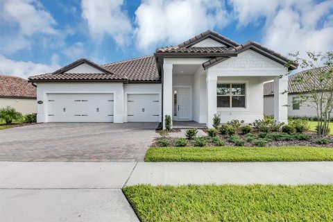 Villa ou maison à vendre à Orlando, Floride: 4 chambres, 225.66 m2 № 2430876 - photo 2