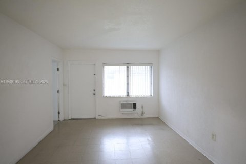 Снять в аренду квартиру в Хайалиа, Флорида 2 спальни, 55.74м2, № 2004911 - фото 4