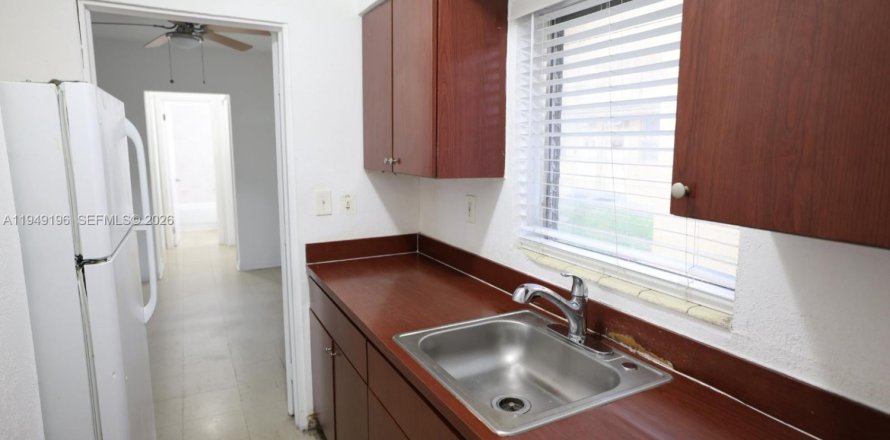 Квартира в Хайалиа, Флорида 2 спальни, 55.74м2 № 2004911