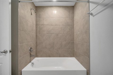 Casa en venta en Kissimmee, Florida, 4 dormitorios, 151.8 m2 № 1567575 - foto 27