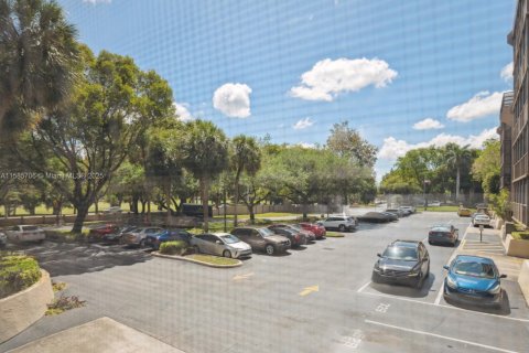 Condominio en venta en Hollywood, Florida, 2 dormitorios, 128.48 m2 № 1763229 - foto 14