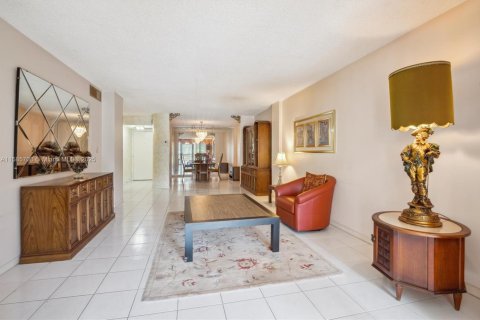 Condominio en venta en Hollywood, Florida, 2 dormitorios, 128.48 m2 № 1763229 - foto 4