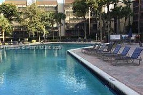 Condominio en venta en Hollywood, Florida, 2 dormitorios, 128.48 m2 № 1763229 - foto 16