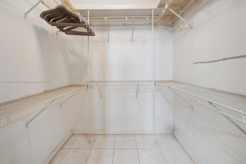 Condominio en venta en Hollywood, Florida, 2 dormitorios, 128.48 m2 № 1763229 - foto 8