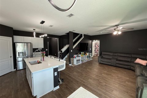 Casa en venta en Palm Coast, Florida, 5 dormitorios, 236.16 m2 № 2102463 - foto 12