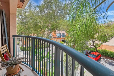 Condo in Fort Lauderdale, Florida, 2 bedrooms  № 2079494 - photo 28