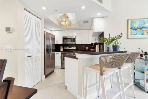 Condo in Fort Lauderdale, Florida, 2 bedrooms  № 2079494 - photo 8