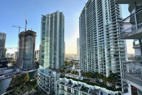 Condominio en alquiler en Miami, Florida, 1 dormitorio, 68.75 m2 № 2041391 - foto 16