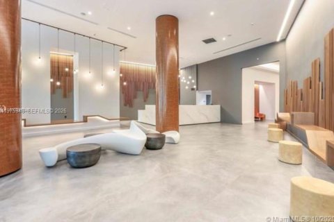 Condominio en alquiler en Miami, Florida, 1 dormitorio, 68.75 m2 № 2041391 - foto 2