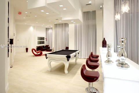 Condominio en alquiler en Miami, Florida, 1 dormitorio, 68.75 m2 № 2041391 - foto 21