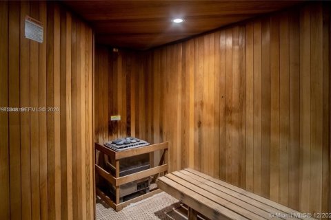 Condominio en alquiler en Miami, Florida, 1 dormitorio, 68.75 m2 № 2041391 - foto 24