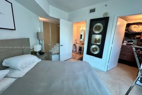 Condominio en alquiler en Miami, Florida, 1 dormitorio, 68.75 m2 № 2041391 - foto 12