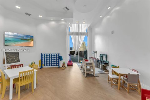 Condominio en alquiler en Miami, Florida, 1 dormitorio, 68.75 m2 № 2041391 - foto 22