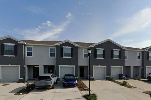 Townhouse in Wesley Chapel, Florida 3 bedrooms, 155.43 sq.m. № 2302237