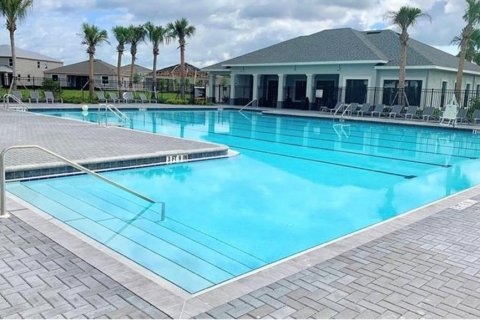 Townhouse in Wesley Chapel, Florida 3 bedrooms, 155.43 sq.m. № 2302237 - photo 20