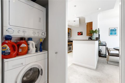 Снять в аренду кондоминиум в Майами, Флорида 1 спальня, 78.6м2, № 2145788 - фото 10