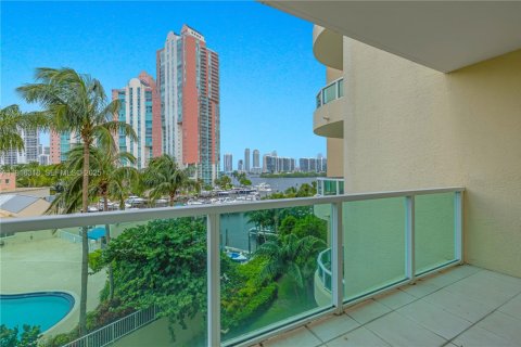 Condominio en venta en Aventura, Florida, 2 dormitorios, 160.72 m2 № 1982816 - foto 7