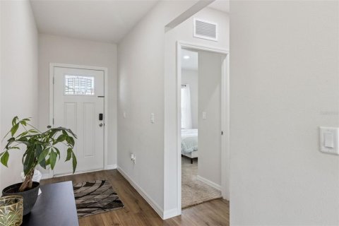 Villa ou maison à vendre à Haines City, Floride: 5 chambres, 226.96 m2 № 2096997 - photo 4