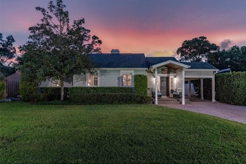 Villa ou maison à Winter Park, Floride 2 chambres, 180.88 m2 № 2418367