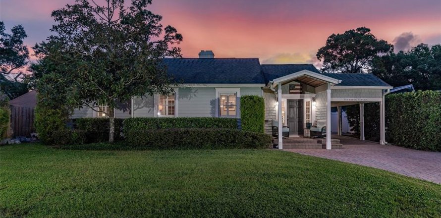 Villa ou maison à Winter Park, Floride 2 chambres, 180.88 m2 № 2418367