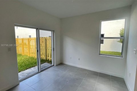 House in Homestead, Florida 3 bedrooms, 143.53 sq.m. № 2068018 - photo 5