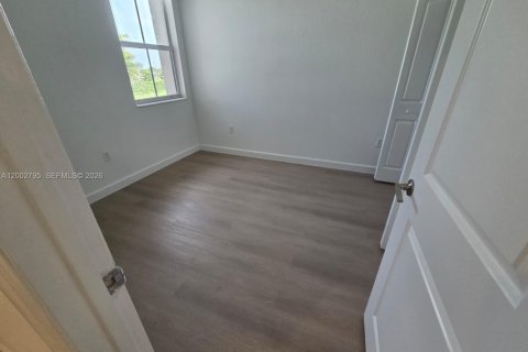 House in Homestead, Florida 3 bedrooms, 143.53 sq.m. № 2068018 - photo 12