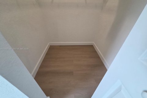 House in Homestead, Florida 3 bedrooms, 143.53 sq.m. № 2068018 - photo 18