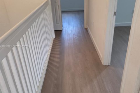 House in Homestead, Florida 3 bedrooms, 143.53 sq.m. № 2068018 - photo 11