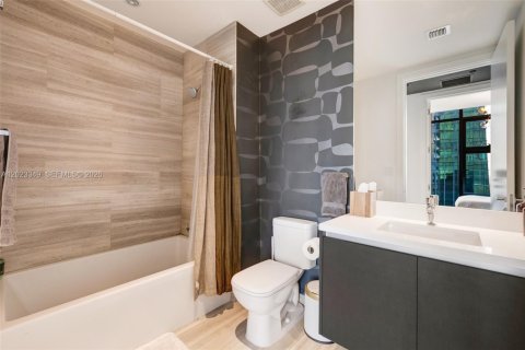Copropriété à vendre à Miami, Floride: 2 chambres, 104.7 m2 № 2257163 - photo 18