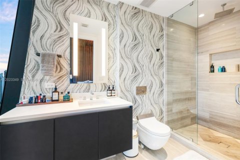 Copropriété à vendre à Miami, Floride: 2 chambres, 104.7 m2 № 2257163 - photo 15
