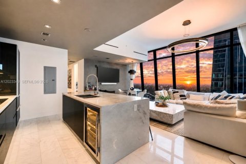 Copropriété à vendre à Miami, Floride: 2 chambres, 104.7 m2 № 2257163 - photo 2