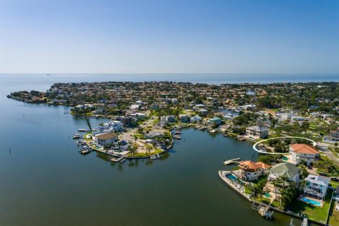 Casa en venta en Saint Petersburg, Florida, 3 dormitorios, 157 m2 № 1744481 - foto 14