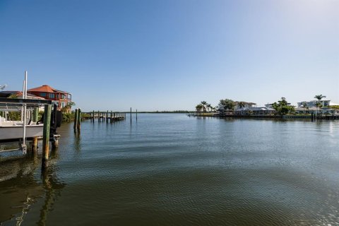 Casa en venta en Saint Petersburg, Florida, 3 dormitorios, 157 m2 № 1744481 - foto 8
