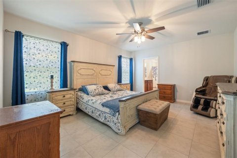 Casa en venta en Cape Coral, Florida, 3 dormitorios, 162.3 m2 № 1901237 - foto 16