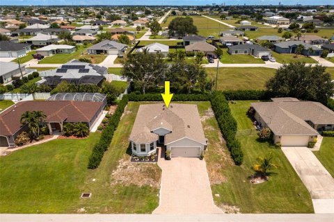 Casa en venta en Cape Coral, Florida, 3 dormitorios, 162.3 m2 № 1901237 - foto 29
