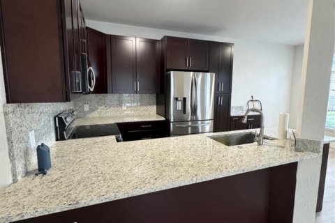 Condominio en Miramar, Florida, 3 dormitorios  № 1970732