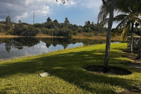 Condominio en alquiler en Miramar, Florida, 3 dormitorios, 138.52 m2 № 1970732 - foto 13