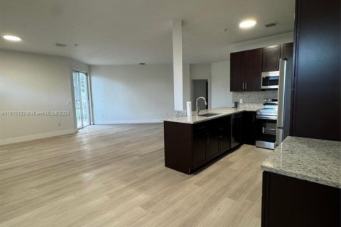 Condominio en alquiler en Miramar, Florida, 3 dormitorios, 138.52 m2 № 1970732 - foto 7