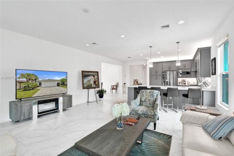 Casa en venta en Port St. Lucie, Florida, 4 dormitorios, 209.4 m2 № 2248214 - foto 18