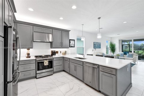 Casa en venta en Port St. Lucie, Florida, 4 dormitorios, 209.4 m2 № 2248214 - foto 11