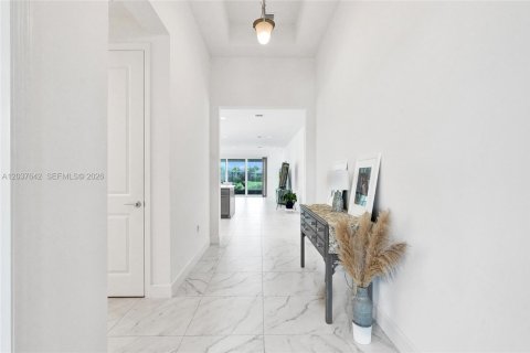 Casa en venta en Port St. Lucie, Florida, 4 dormitorios, 209.4 m2 № 2248214 - foto 8